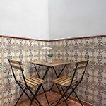 Local House Лиссабон