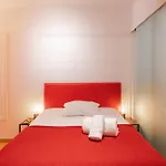 Pensionat Local House 3*