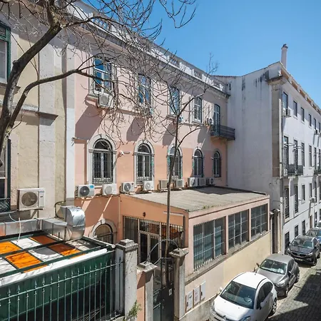 Local House Affittacamere 3*