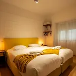 Local House 3* リスボン