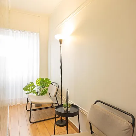 Local House Pensión