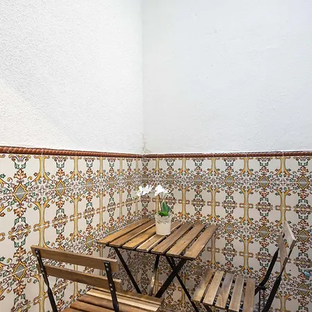 Pensión Local House