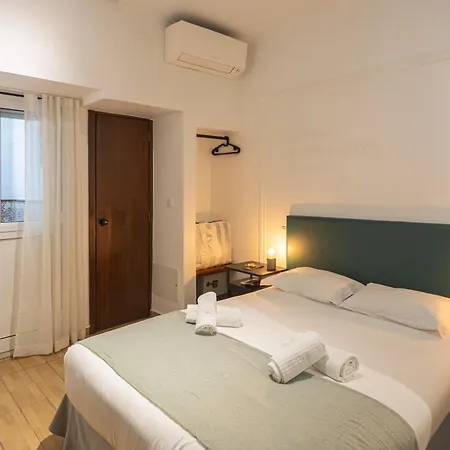 Pensión Local House